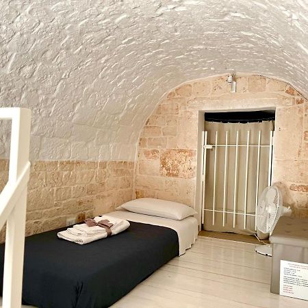 Nido Di Pietra-Dimora In Centro Bed and Breakfast Αλμπερομπέλο Εξωτερικό φωτογραφία