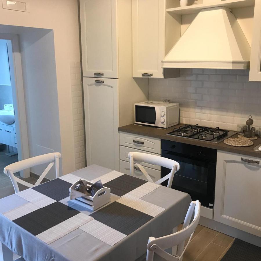 Nido Di Pietra-Dimora In Centro Bed and Breakfast Αλμπερομπέλο Εξωτερικό φωτογραφία