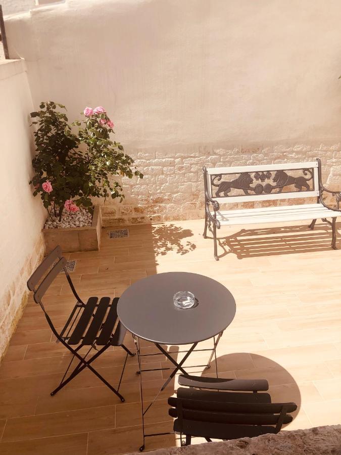 Nido Di Pietra-Dimora In Centro Bed and Breakfast Αλμπερομπέλο Εξωτερικό φωτογραφία