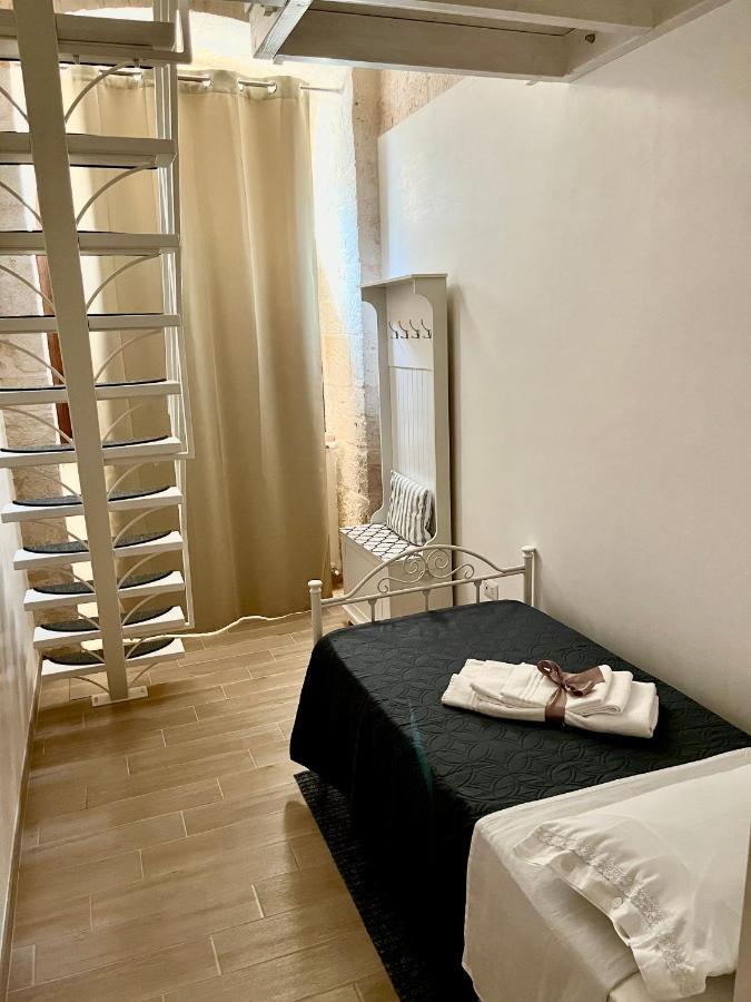 Nido Di Pietra-Dimora In Centro Bed and Breakfast Αλμπερομπέλο Εξωτερικό φωτογραφία