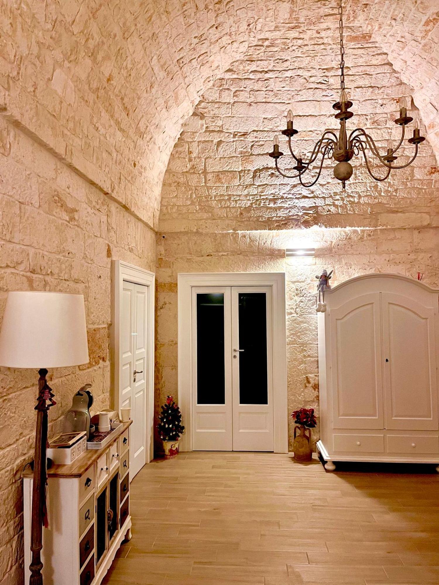 Nido Di Pietra-Dimora In Centro Bed and Breakfast Αλμπερομπέλο Εξωτερικό φωτογραφία